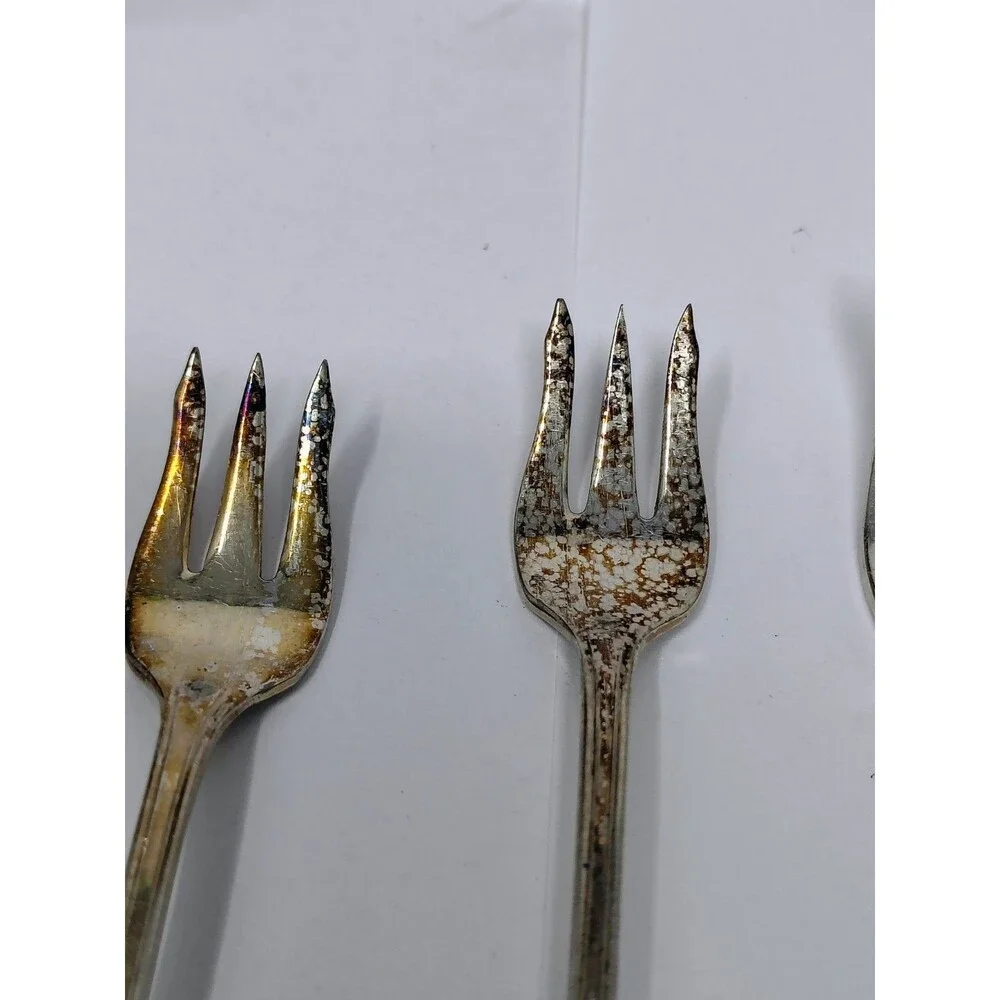 Oneida Rosemary Rockford Silverplate Set Of 9 Cocktail Forks Art Deco MCM